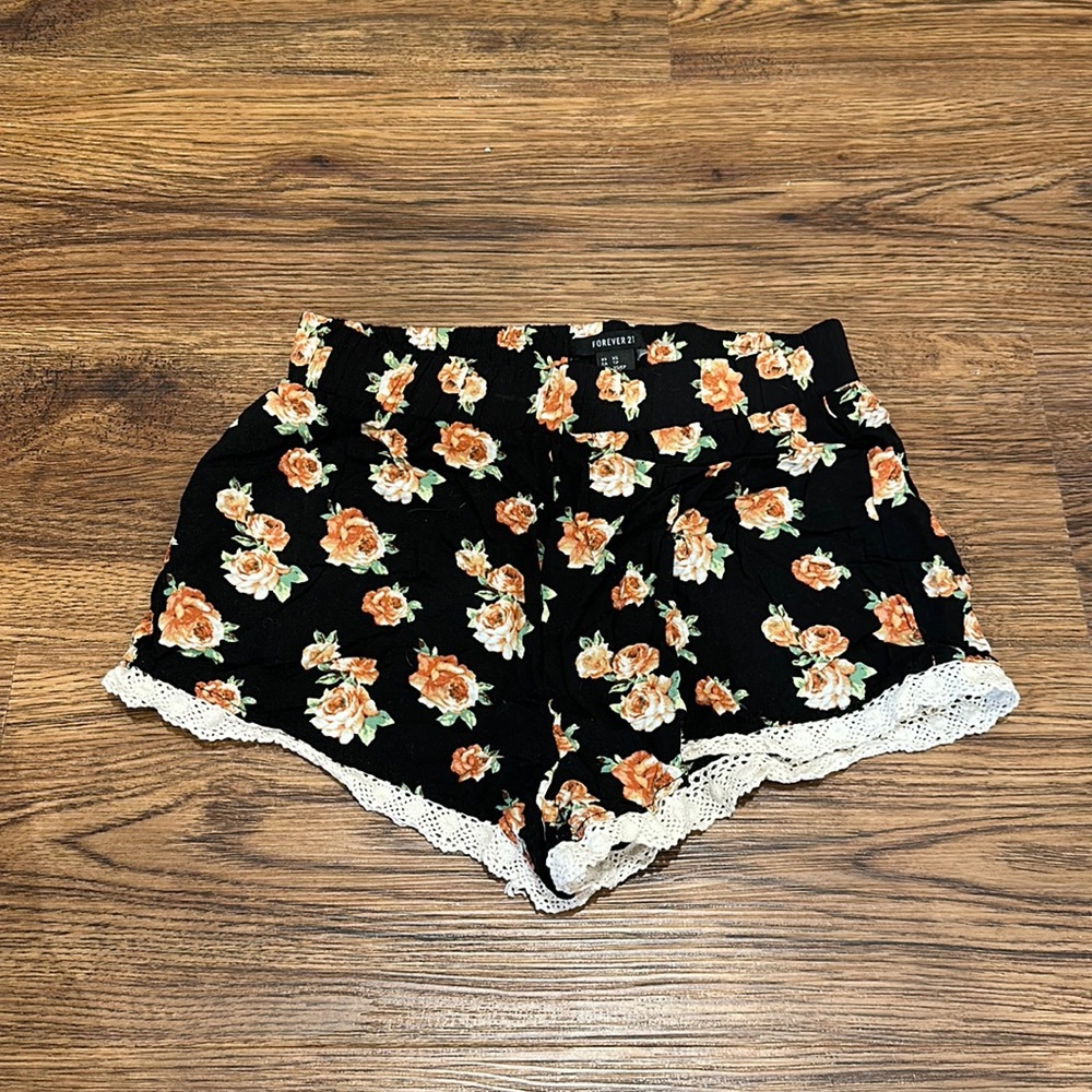 Forever 21 floral shorts size xs